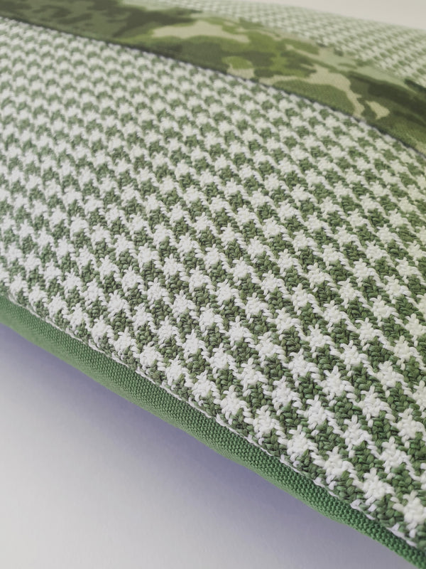 Kissenbezug grün-weiß kariert aus Möbelstoff mit Camouflage-Borte