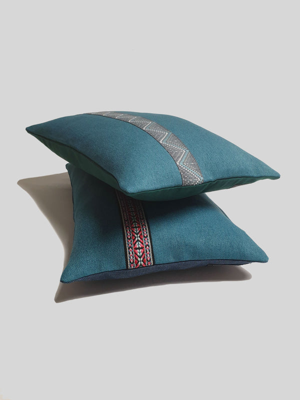 Kissenbezug Türkis & Blau aus Möbelstoff mit Ethno-Borte
