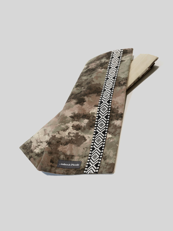 Hundedecke mit Camouflage-Muster aus Baumwolle mit Ethno-Borte