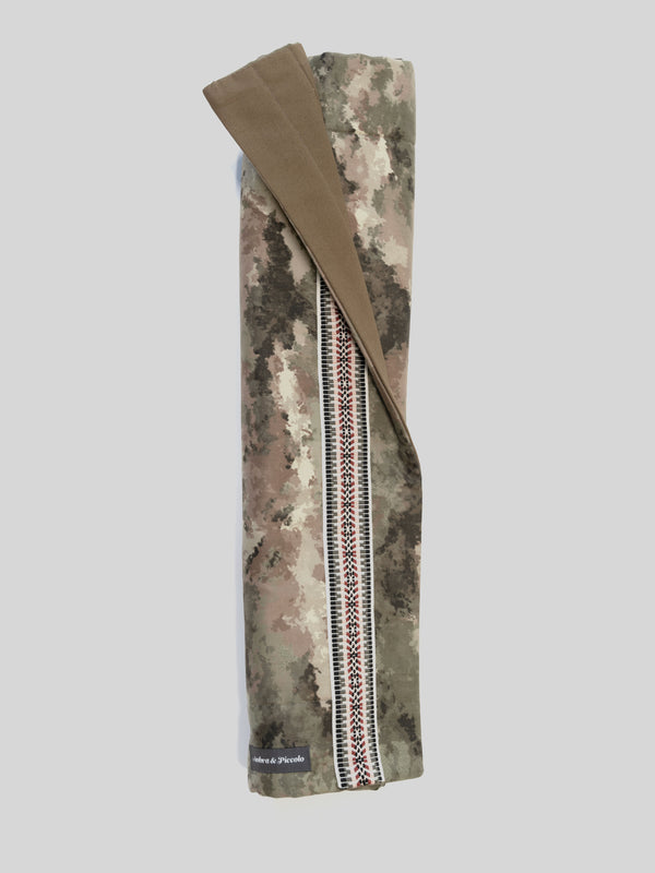 Hundedecke mit Camouflage-Muster aus Baumwolle mit Ethno-Borte
